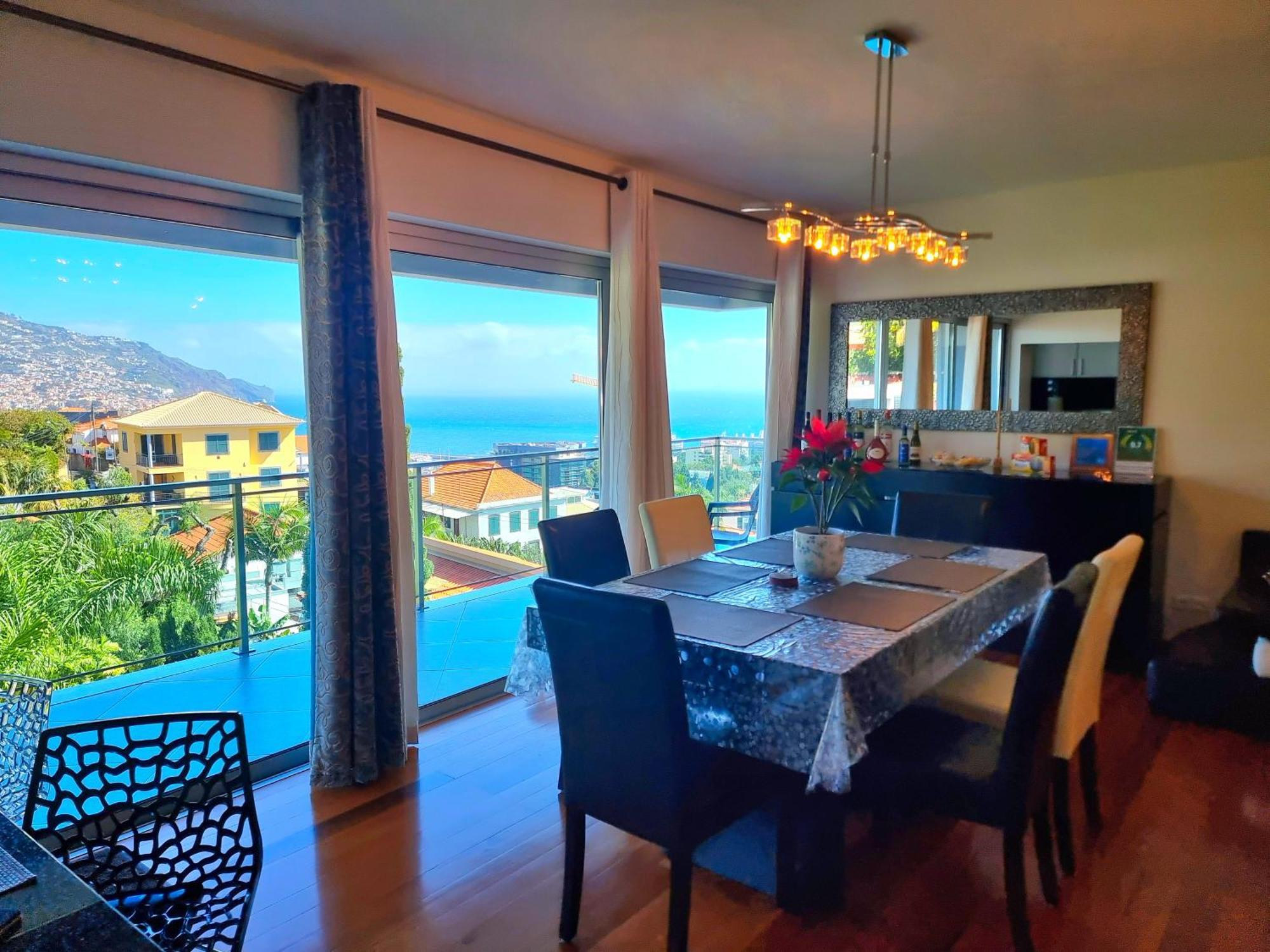 Big Apartment With Ocean Views, Ideal For Groups Funchal (Madeira) Bagian luar foto